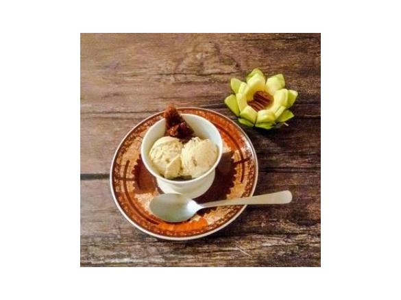 Gelado de Courgete com Noz Pecan Caramelizada