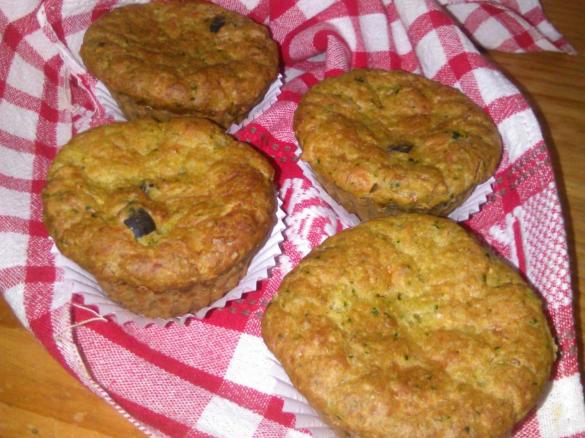 Merendas com curgete, azeitonas, fiambre e queijo