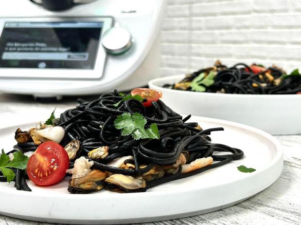 One Pot - Esparguete negro com frutos do mar