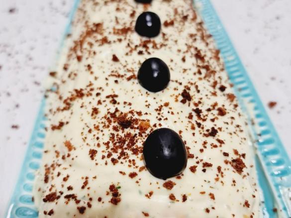 Torta de Bacalhau Recheada com migas de grelos