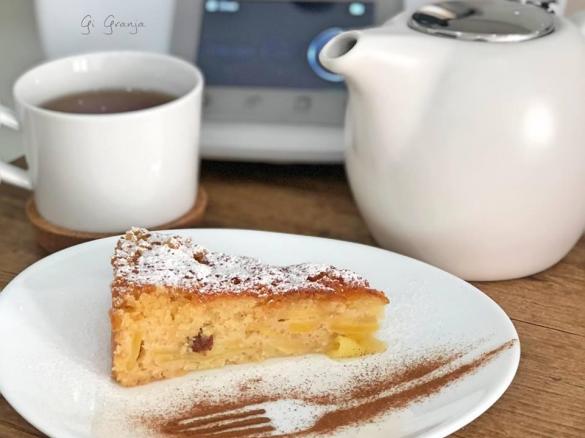 Bolo de Maçã e uvas passas