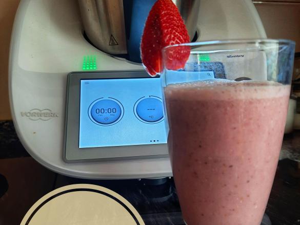 BATIDO DE AVEIA E MORANGO