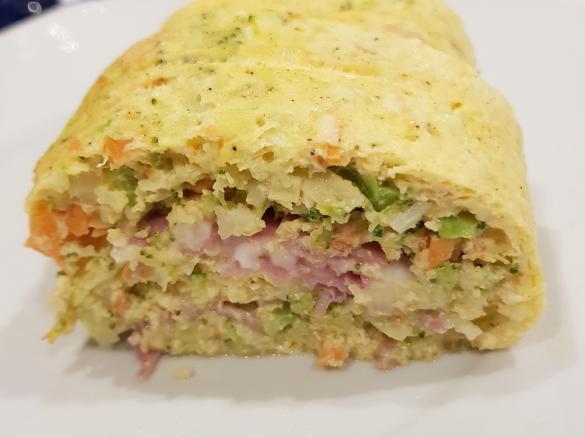 Torta de Legumes recheada com queijo e fiambre