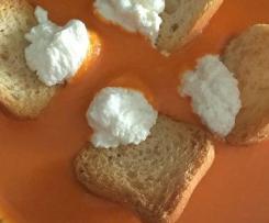 Sopa de tomate com natas