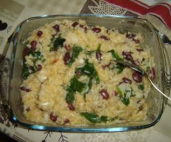 Arroz de bacalhau com espinafres e feijão