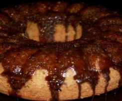 Bolo de Cenoura com Molho de Chocolate