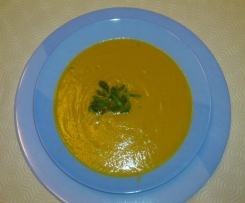 Creme de cenoura e coentros