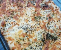 Lasanha de Atum com tomate, manjericão e oregãos