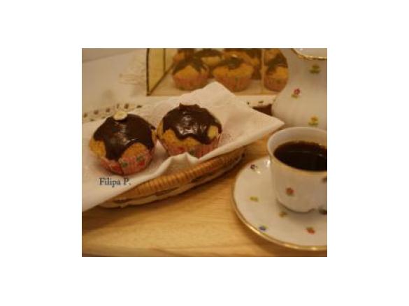 Queques de avelã com creme de chocolate