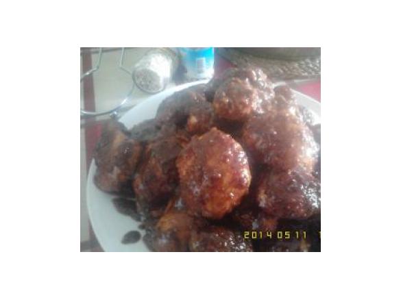 Bolinhos de leite  cobertura de frutas e chocolate