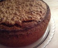 Bolo de cenoura e amêndoa da D. Célia