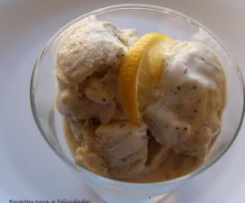 Gelado de Natas e Limão com Sementes de Papoila