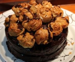 Bolo de Aniversário Delícia de Profiteroles