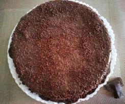 Bolo de Chocolate sem Farinha, com cobertura de Chocolate