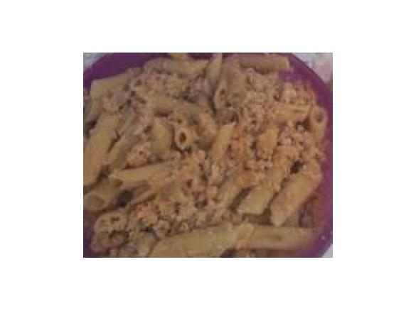 Penne com carne picada