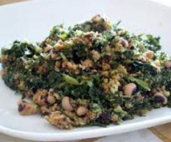 Migas de couve com feijão frade e broa