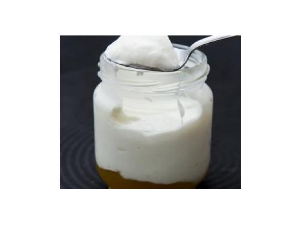 Iogurtes grego com pêssego