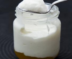 Iogurtes grego com pêssego