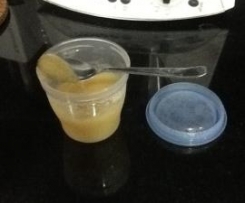 Puré de maçã e pêra com aroma a canela para bebé