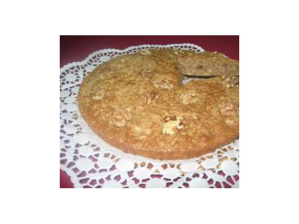 Bolo de amêndoa e figos secos com nozes