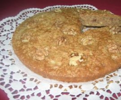 Bolo de amêndoa e figos secos com nozes