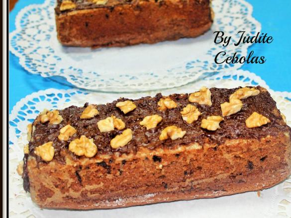 Bolo de chocolate e canela