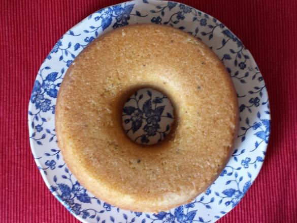 Bolo de Cardamomo e amendoim