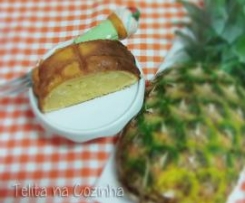 bolo rápido de ananás e anis