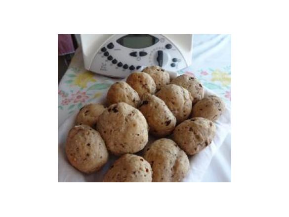 Pão saloio de mistura com passas e linhaça