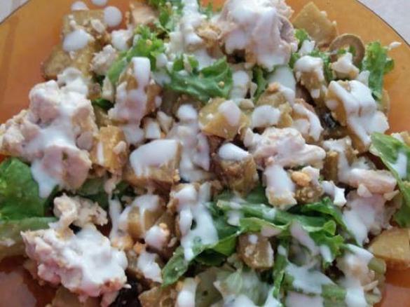 Salada de peru com molho de Iogurte
