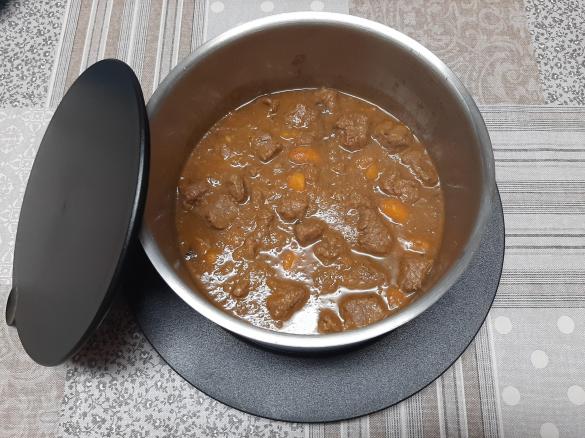 Carne Guisada com vinho tinto