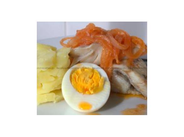 Bacalhau com cebolada