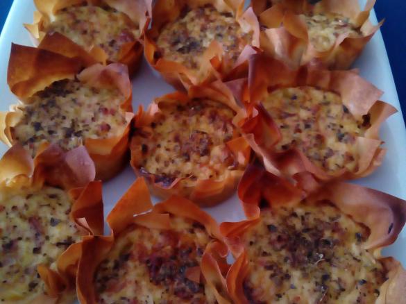 Cestinhas de bacon e alho francês