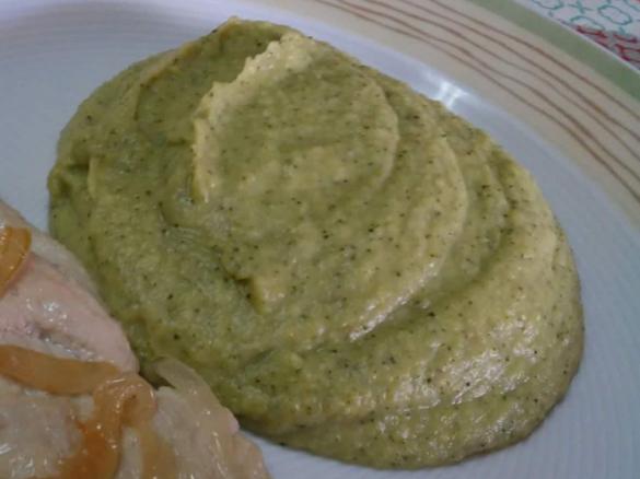 Puré de batata doce e brócolos