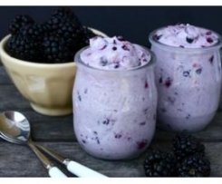 Potezinhos de Queijo Creme e Amoras