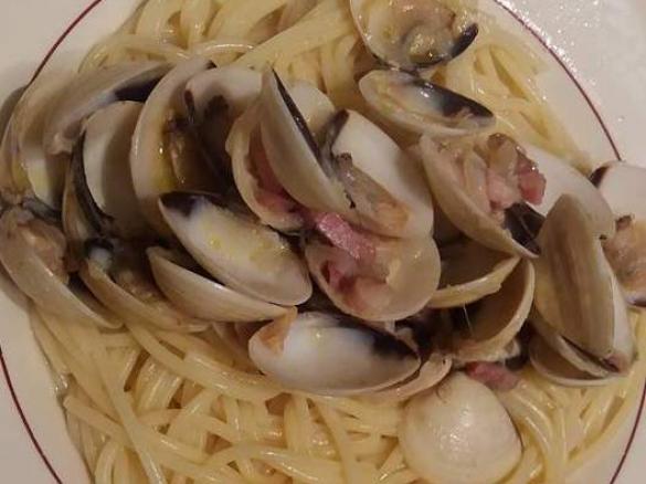 linguini com ameijoas