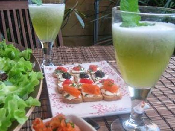 Sumo de meloa, hortelã e gengibre