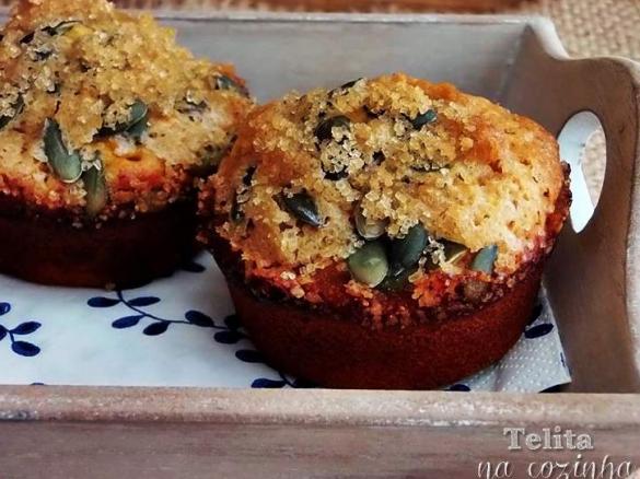 queques de espelta com cenoura, maçã e sementes de abóbora