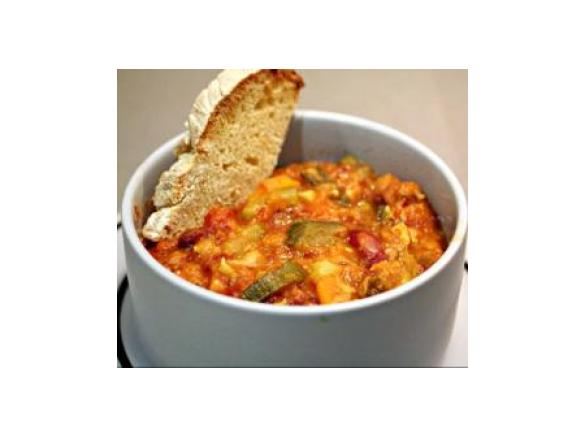 Estufado Vegetariano de Legumes e Feijão