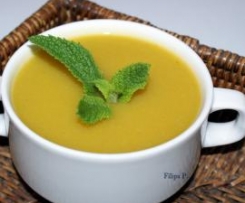 Creme de legumes com hortelã
