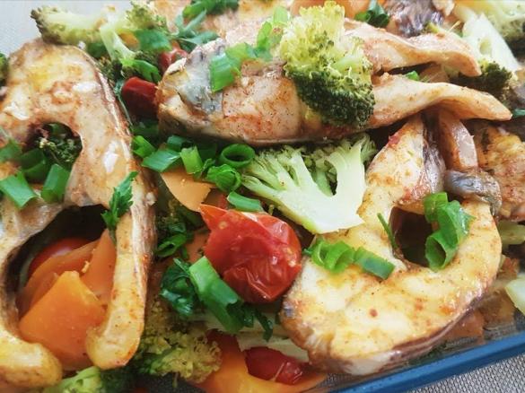 Peixe ao vapor com legumes + creme (sopa) de legumes