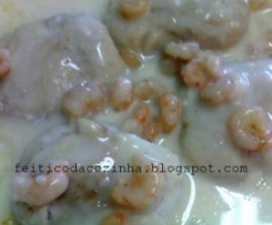 Medalhões de Pescada com Molho de Camarão