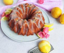 Bolo de limão com cobertura crocante