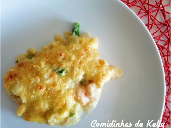 Bacalhau com espargos e camarão