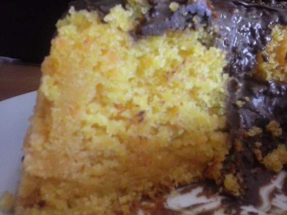 Bolo de cenoura e chocolate vegan