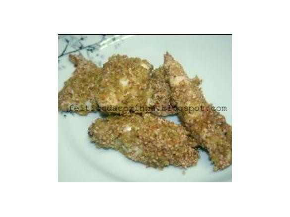 Nuggets de Frango com Amêndoa