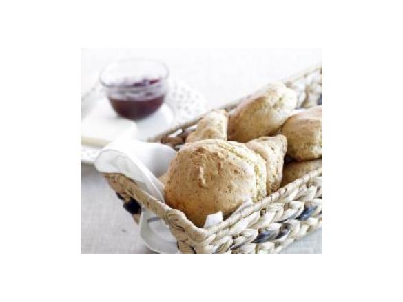 Scones de limão com manteiga de framboesa