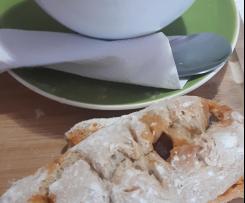 Pão com chouriço com massa-mãe