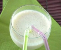 Batido de banana e iogurte de côco