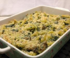 Penne com espinafres e cogumelos